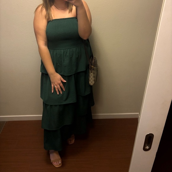 Elegant Green Strapless Dress - Picture 1 of 2